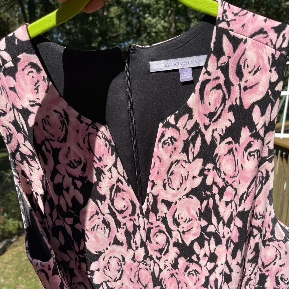 LUXE by Carmen Marc Pink Roses 💗🌹 dress, back zipper. Black Belt💖Easter dress - Picture 6 of 11